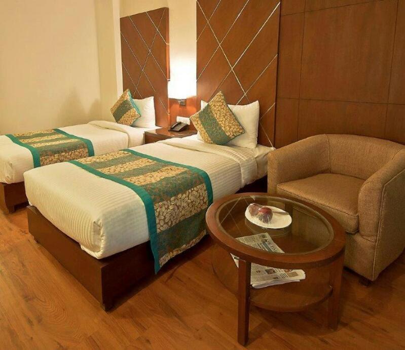 Hotel Apple Tree Gurgaon Exterior photo